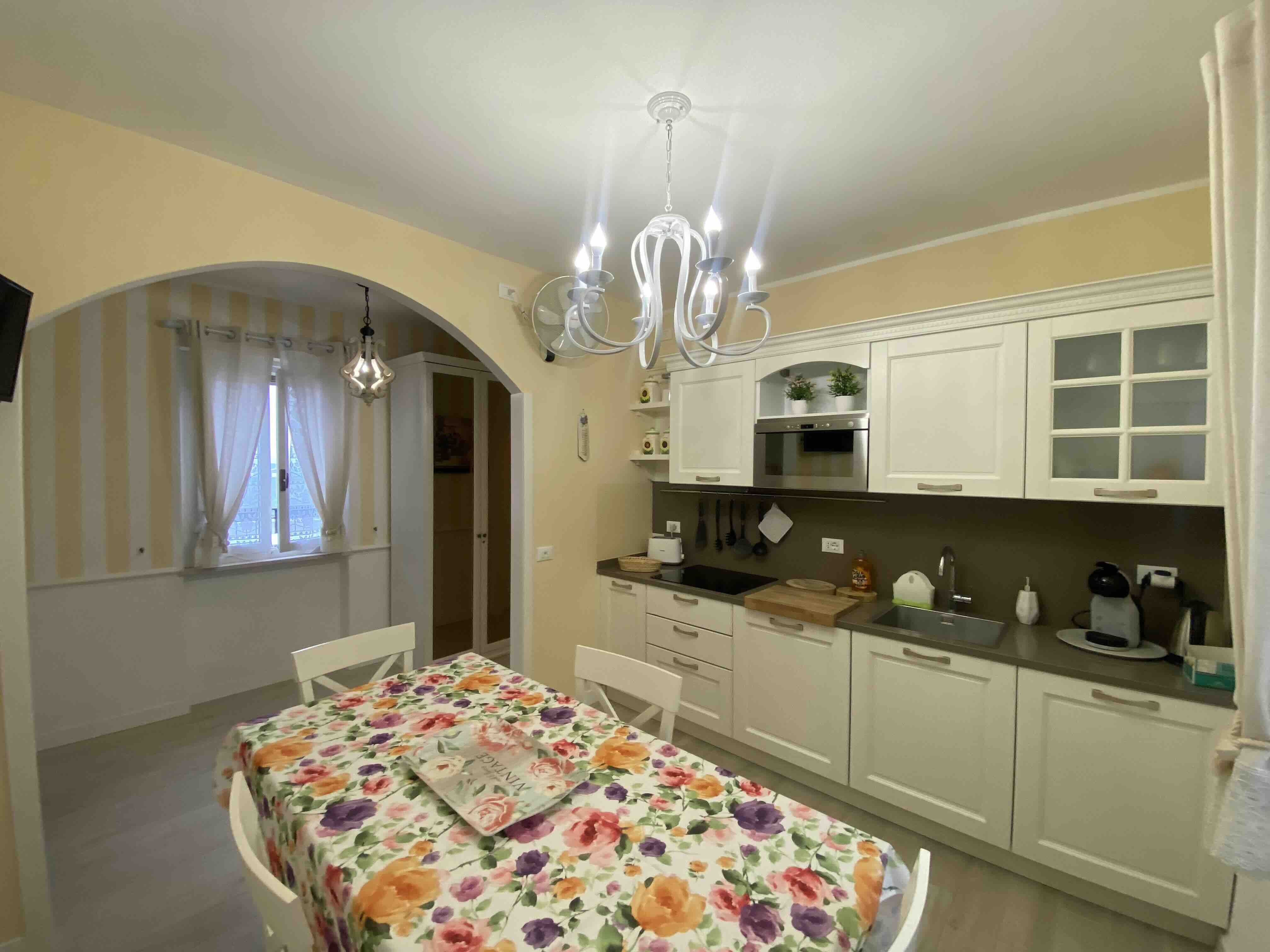 Apartment with 2 bedrooms and terrace image 6